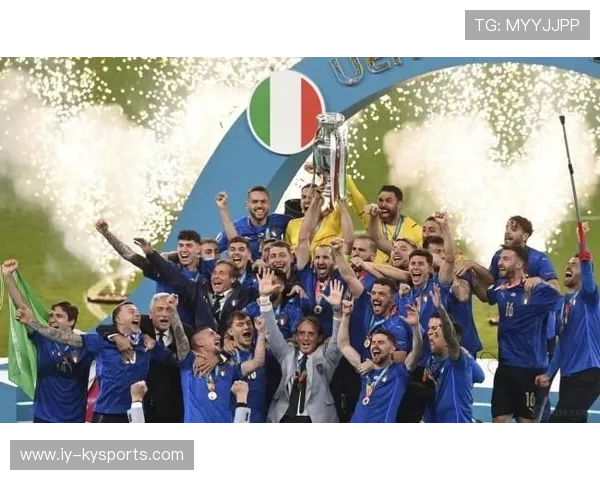 意大利赢得欧洲杯冠军，国内球迷欢欣鼓舞，意大利最近一次拿欧洲杯冠军